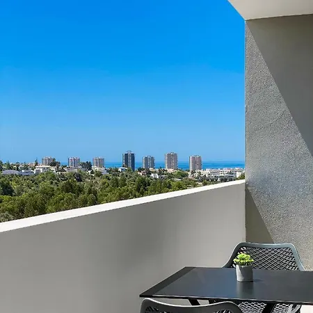 Pelican Ξενοδοχείο με διαμερίσματα 4*