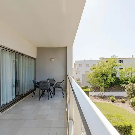 Pelican Ξενοδοχείο με διαμερίσματα 4*