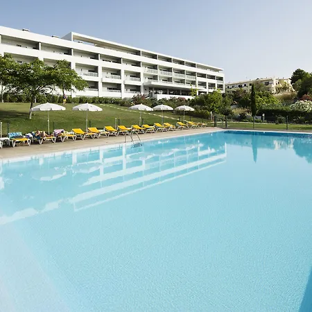 Pelican 4*