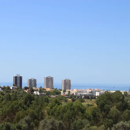 Pelican Aparthotel 4*