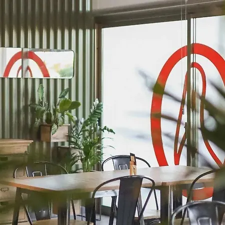 Pelican Aparthotel 4*