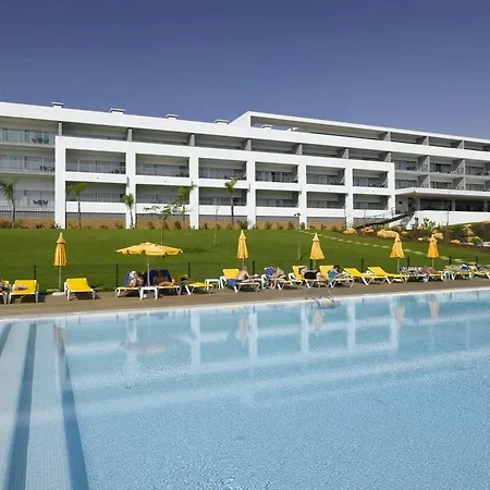 Pelican 4*