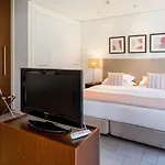 아파트호텔 Pelican 4*