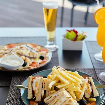 アパートホテル Pelican