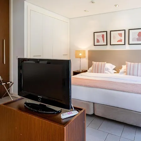 Apartahotel Pelican 4*