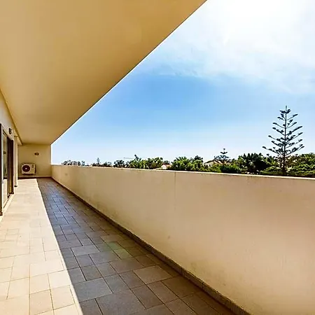 Pelican 4*