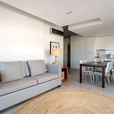 Pelican Aparthotel