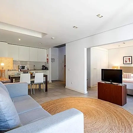 Aparthotel Pelican 4*