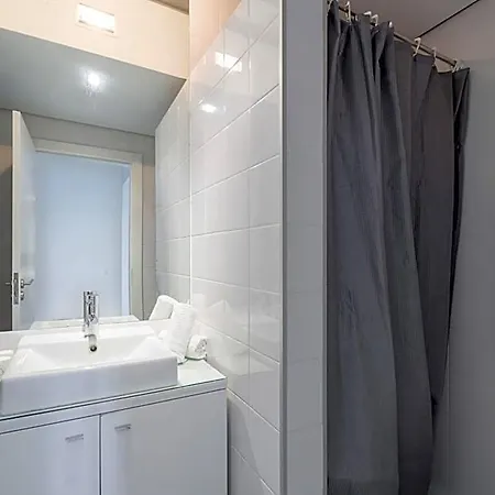 Pelican Aparthotel 4*