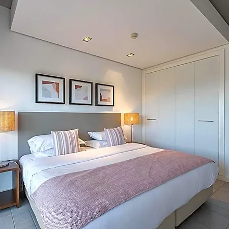 Pelican 4*