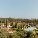 Pelican Ξενοδοχείο με διαμερίσματα 4*