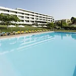 Pelican 4*